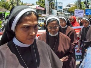 The nuns protested long demanding the bishop's arrest
