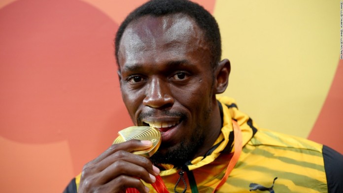 150824151042-bolt-medal-bite-super-169