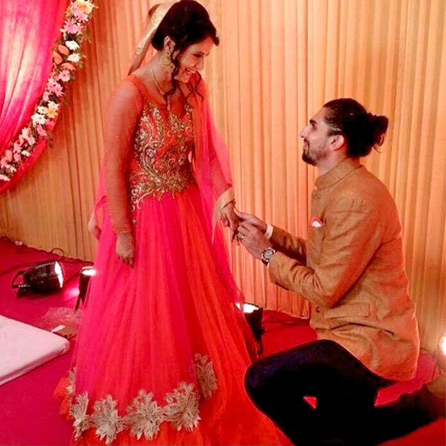 ishant-sharma-on-his-knees-for-his-wife-pratima-singh-201606-1466574836