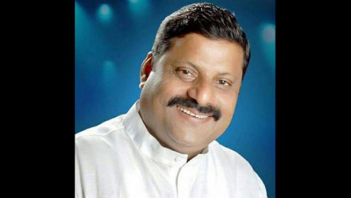 congress-corporator-manoj-mhatre-from-bhiwandi-shot-dead congress leader killed