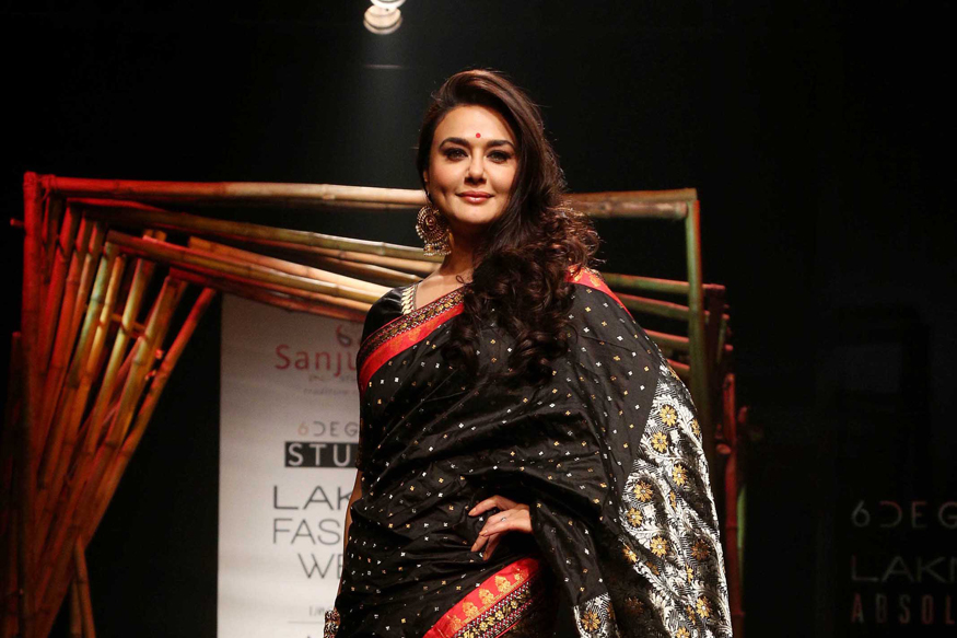 Priety Zinta lakme fashion week 