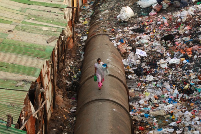 Slum_nofacilities_MeenaKadri center minisrty project to eradicate poverty to begin soon
