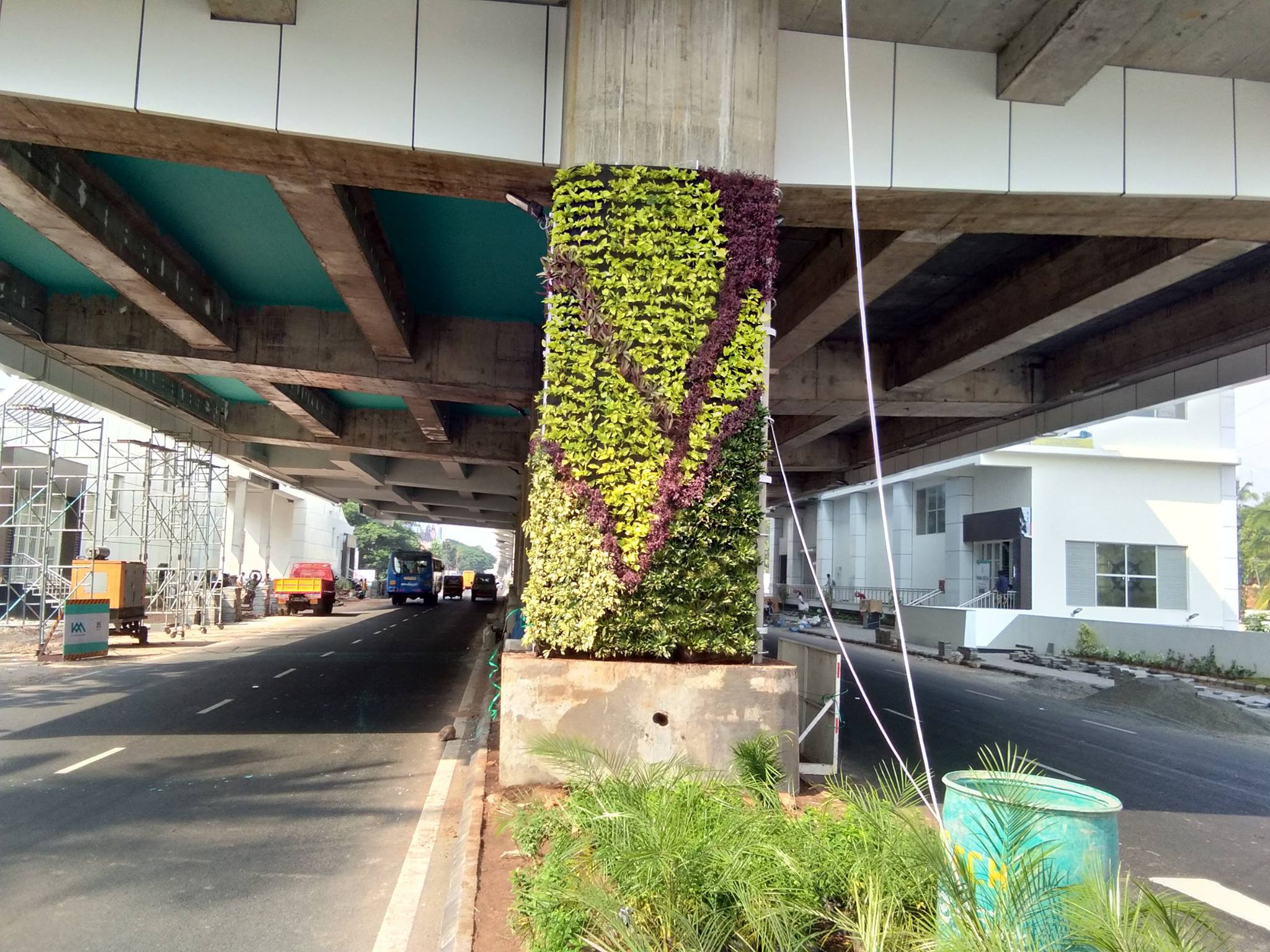 vertical garden, kochi metro pillars